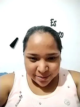 Snapshot of Angelly_ricura chatting on December 21, 2025, 11:49 pm Angelly ricura online show from December 21, 2025, 11:49 pm