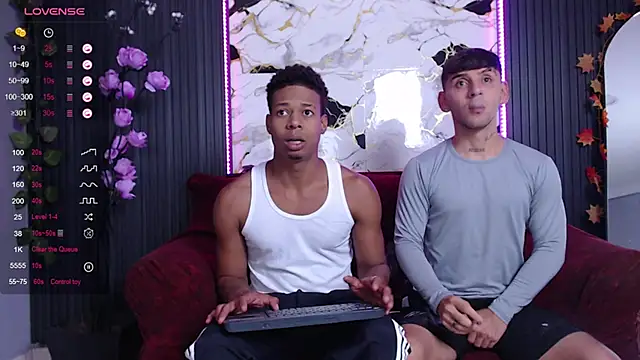 SpicyBoys X online show from November 30, 2025, 11:05 pm