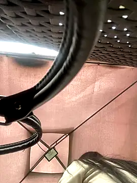 Adele Pinkk online show from October 7, 2025, 11:55 am