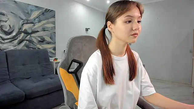 CuteTous online show from September 28, 2025, 1:18 pm