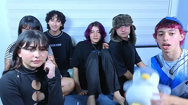 Otter Star online show from November 18, 2025, 12:26 am