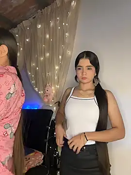 Snapshot of Ashley_and_Zoe chatting on January 10, 2026, 4:24 pm Ashley and Zoe online show from January 10, 2026, 4:24 pm