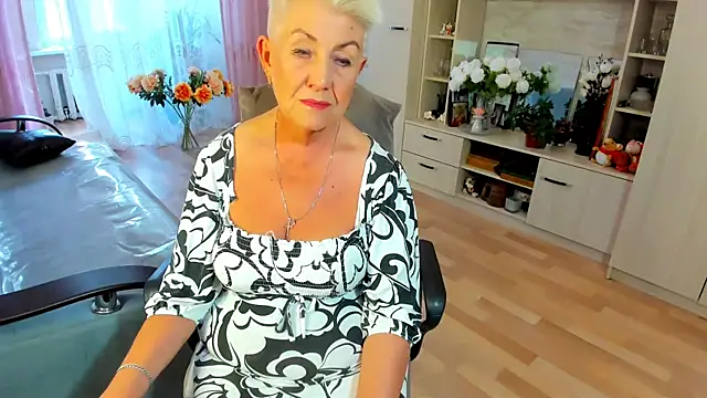 HotandMature online show from July 9, 2026, 11:20 am