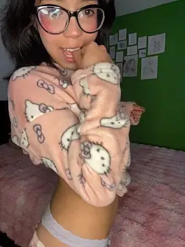 Valen-Foxx online show from September 23, 2025, 6:09 am