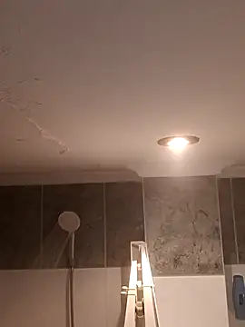 Hitman6911 online show from October 6, 2025, 1:23 pm