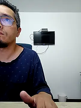 Snapshot of eduardohot15_80 chatting on September 14, 2025, 8:37 am eduardohot15 80 online show from September 14, 2025, 8:37 am