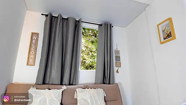 Snapshot of adrian_ray chatting on July 1, 2026, 6:41 pm adrian ray online show from July 1, 2026, 6:41 pm