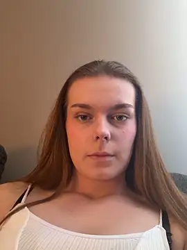 LisaFreier online show from September 27, 2025, 2:23 pm