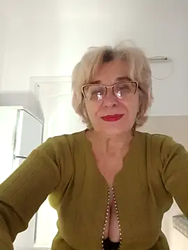 52MiaLove02 online show from December 5, 2025, 5:39 am