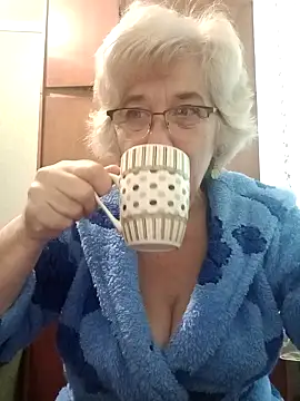 Snapshot of 52MiaLove02 chatting on October 18, 2025, 6:04 am 52MiaLove02 online show from October 18, 2025, 6:04 am