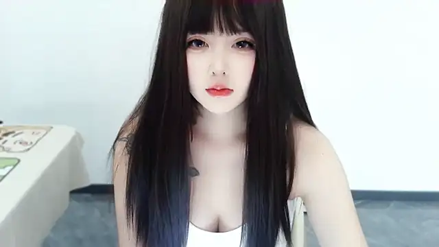 -caicai online show from October 11, 2025, 2:45 am