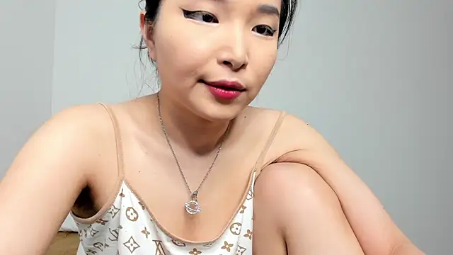 Snapshot of Soyun_Mia chatting on May 8, 2026, 12:20 pm Soyun Mia online show from May 8, 2026, 12:20 pm