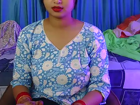 priya-kumari22 online show from October 13, 2025, 4:36 am