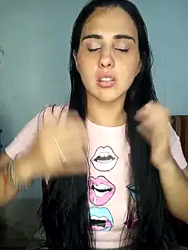 kariciasecreta online show from September 14, 2025, 1:17 am