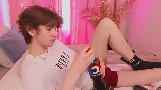  Den1s  online show from February 11, 2026, 12:38 pm