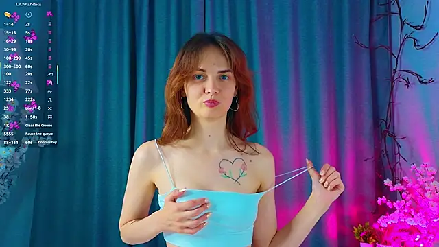 LisaDrake online show from October 9, 2025, 7:03 pm