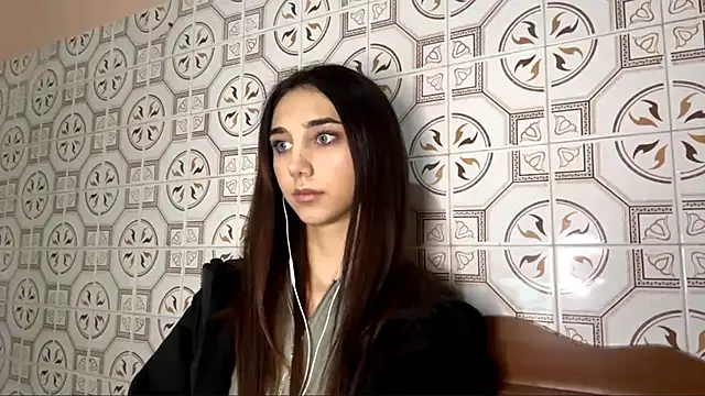 LinaMour online show from November 13, 2025, 10:13 pm