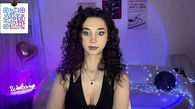 Snapshot of LinaMour chatting on June 2, 2026, 10:21 pm LinaMour online show from June 2, 2026, 10:21 pm