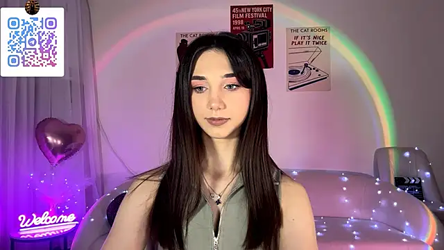 Snapshot of LinaMour chatting on May 14, 2026, 10:07 pm LinaMour online show from May 14, 2026, 10:07 pm