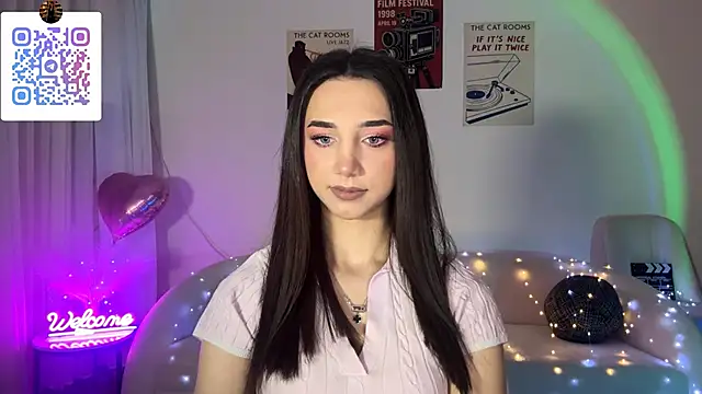 Snapshot of LinaMour chatting on April 27, 2026, 10:30 pm LinaMour online show from April 27, 2026, 10:30 pm