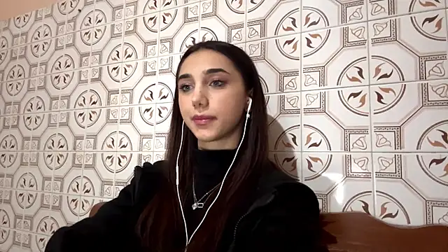 LinaMour online show from November 6, 2025, 10:14 pm