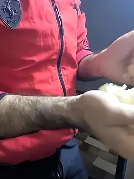 yazinyazin1 online show from November 2, 2025, 2:33 pm