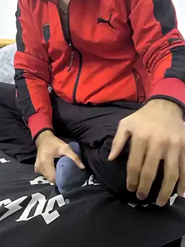 yazinyazin1 online show from November 12, 2025, 1:59 pm