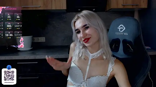 DevilishKayla online show from October 3, 2025, 2:18 pm