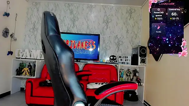 Candy Walker  online show from October 31, 2025, 7:32 pm