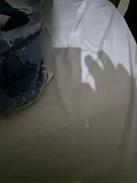 sisman31 online show from October 18, 2025, 9:50 pm