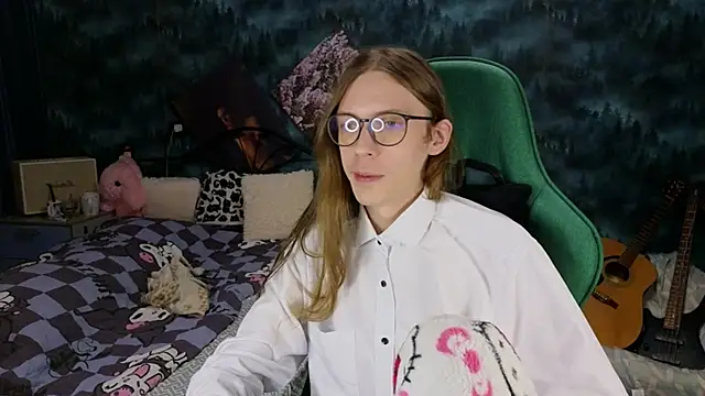 artass2 online show from October 4, 2025, 10:55 pm