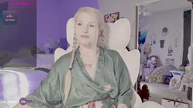 Talulaa online show from October 19, 2025, 12:13 am