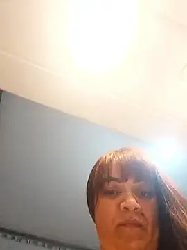 isabella931054 online show from October 18, 2025, 11:45 am