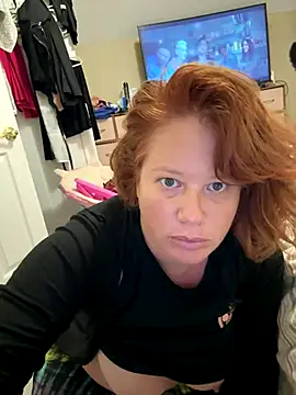 rayvenlove online show from November 22, 2025, 10:52 pm