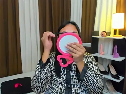 Snapshot of TsUncutKaren chatting on October 17, 2025, 4:09 pm TsUncutKaren online show from October 17, 2025, 4:09 pm