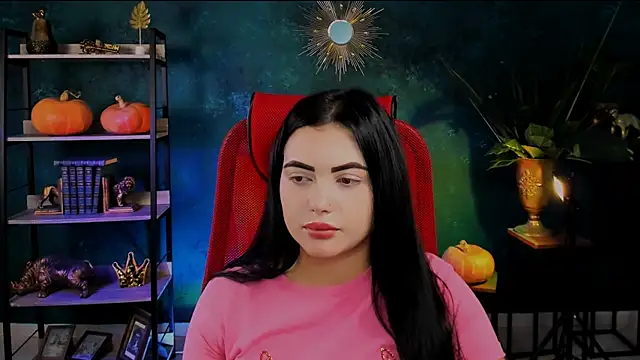 NaomiWilsons online show from October 31, 2025, 8:22 am