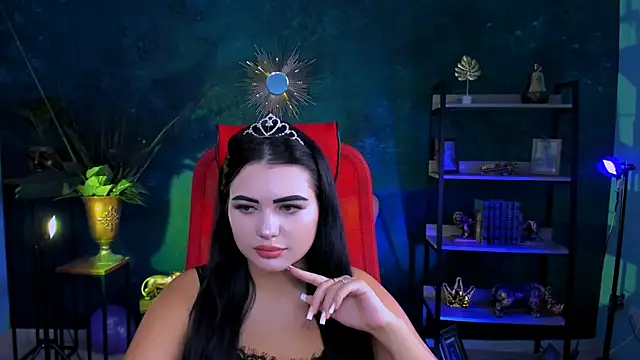 NaomiWilsons online show from November 6, 2025, 8:29 am