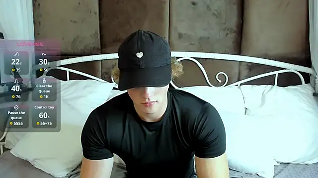 ChaseMuscular online show from November 27, 2025, 10:59 am