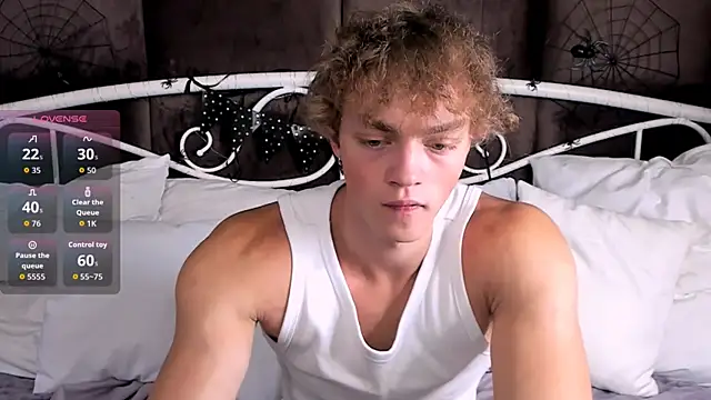 ChaseMuscular online show from October 26, 2025, 10:59 am