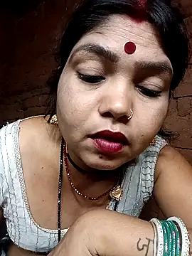 Priya tyagi online show from October 3, 2025, 10:00 pm