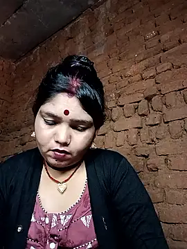 Priya tyagi online show from October 5, 2025, 6:48 am