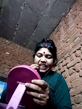 Priya tyagi online show from September 28, 2025, 8:27 pm