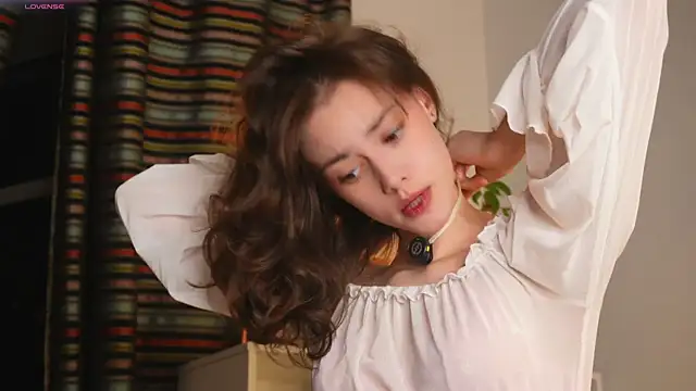 ttragedienne online show from November 17, 2025, 1:26 pm