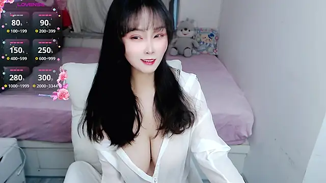 Luer Luer online show from December 15, 2025, 12:49 am