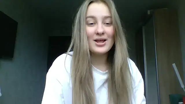 Karyllia online show from October 5, 2025, 10:17 am