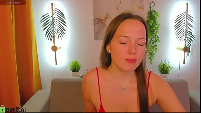 Maria Solis online show from November 5, 2025, 11:52 pm