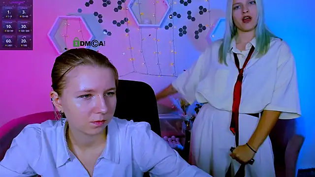 gloria bubble online show from November 11, 2025, 8:36 pm