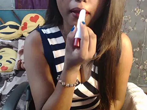 Snapshot of hot_riaa25 chatting on November 13, 2025, 5:17 pm hot riaa25 online show from November 13, 2025, 5:17 pm