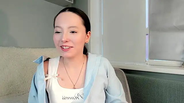 TondaEsperon online show from September 24, 2025, 12:22 pm