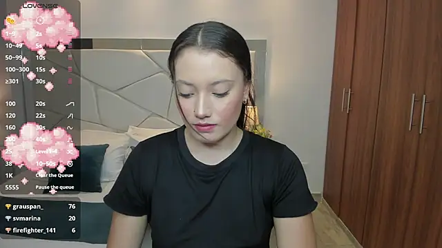 nylaa rose online show from October 9, 2025, 7:14 pm